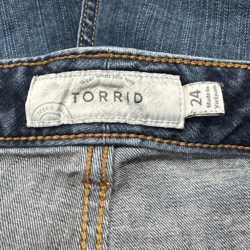Torrid Blue Cutoff Shorts Women’s 24 - Picture 3 of 4